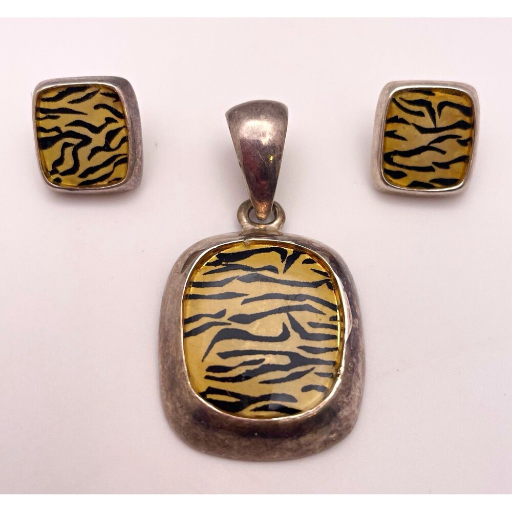 Tiger Print Silvertone Pendant Necklace & Matching Square Stud Earrings Set